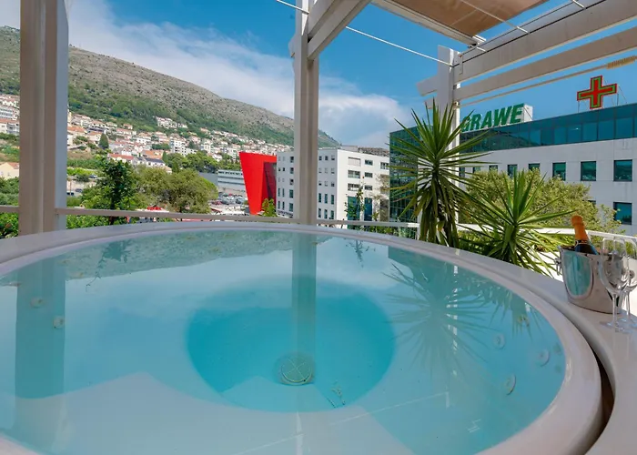 Penthouse Mediterraneo Apartment *
