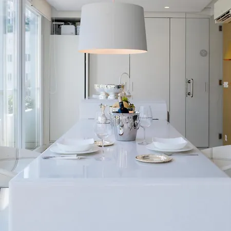 Penthouse Mediterraneo 公寓
