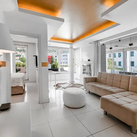 Penthouse Mediterraneo Apartmán