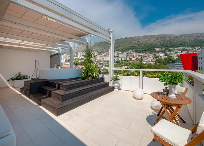 公寓 Penthouse Mediterraneo *